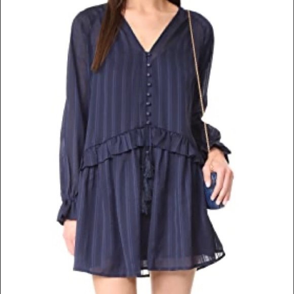 Line & Dot Dresses & Skirts - Line + Dot Long Sleeve Tiered Dress M